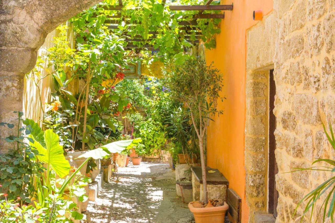 Colours - Old Town - Studios Rhodes City Luaran gambar